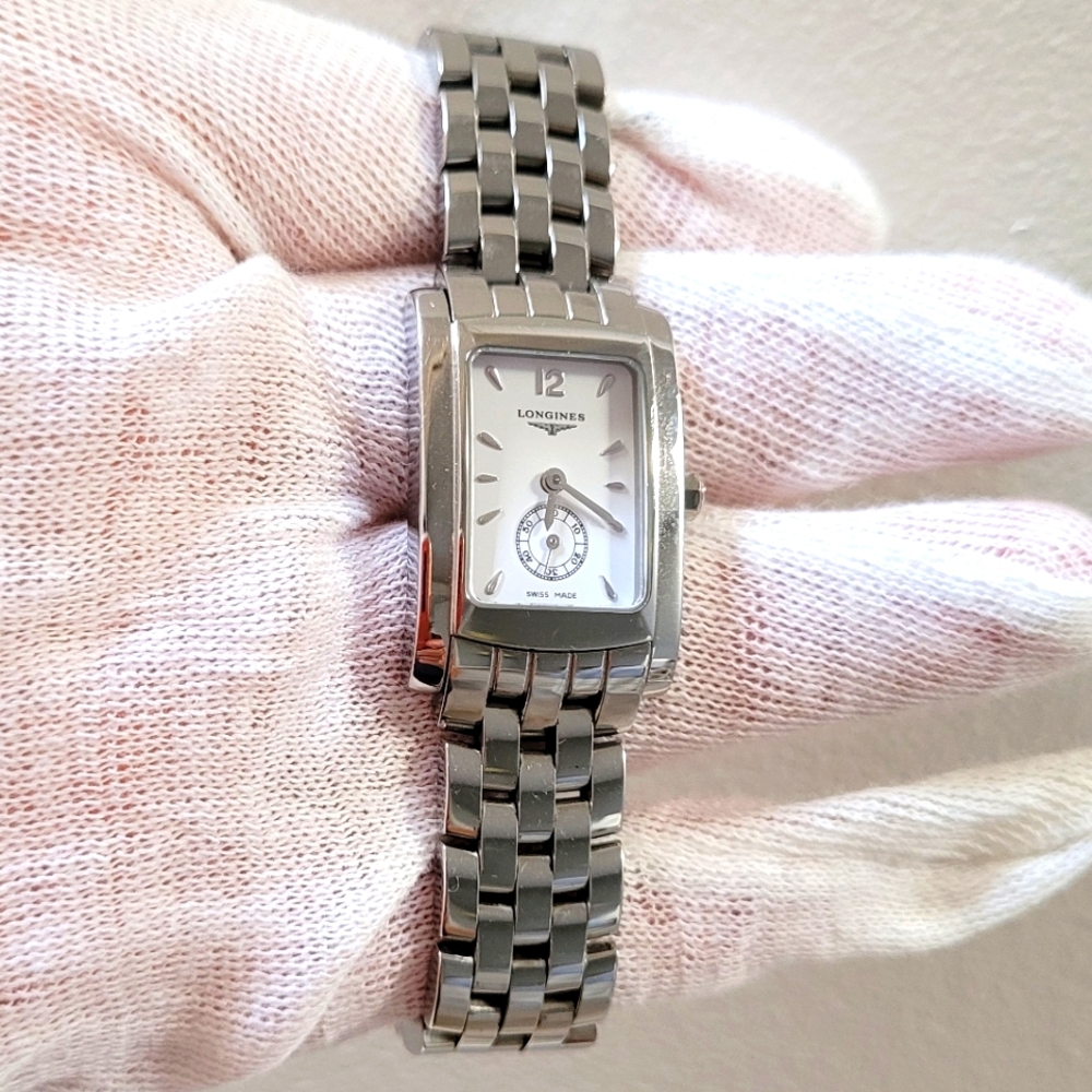 Longines Dolce Vita Stainless Steel Quartz Ladies Watch, 32mm.